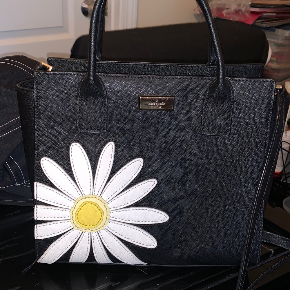 Kate Spade Bucket Purse with Daisy Flower